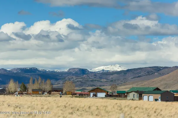 $1,046,000 | 63 Iroquois Trail, Pinedale, WY 82941