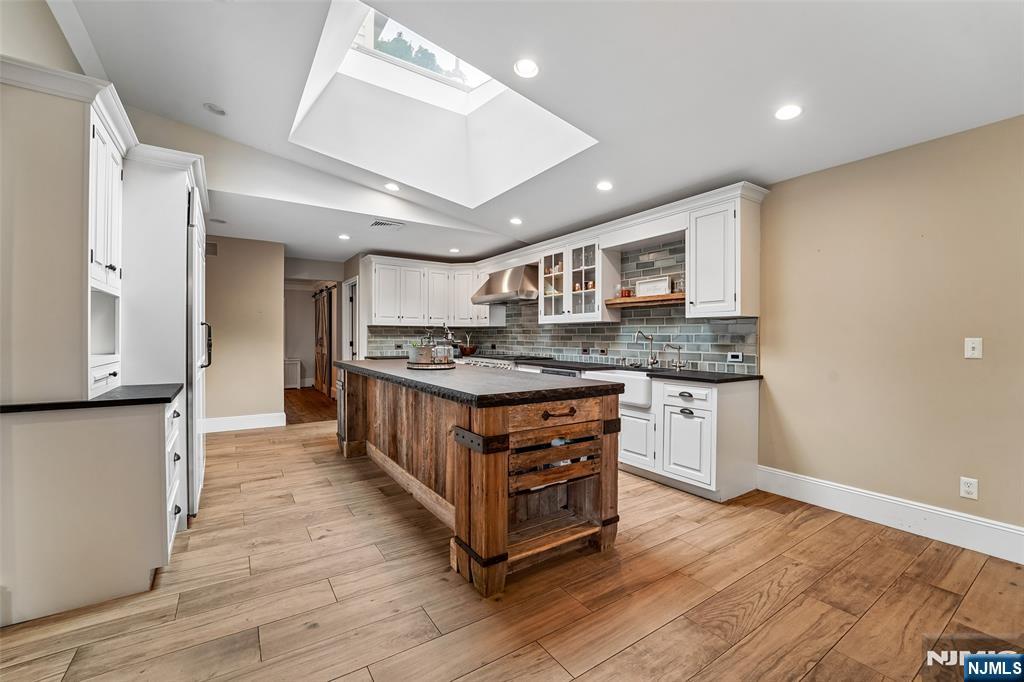 58 Powell Road Allendale, NJ 07401 - Photo 6 of 33 Gallery Image 6
