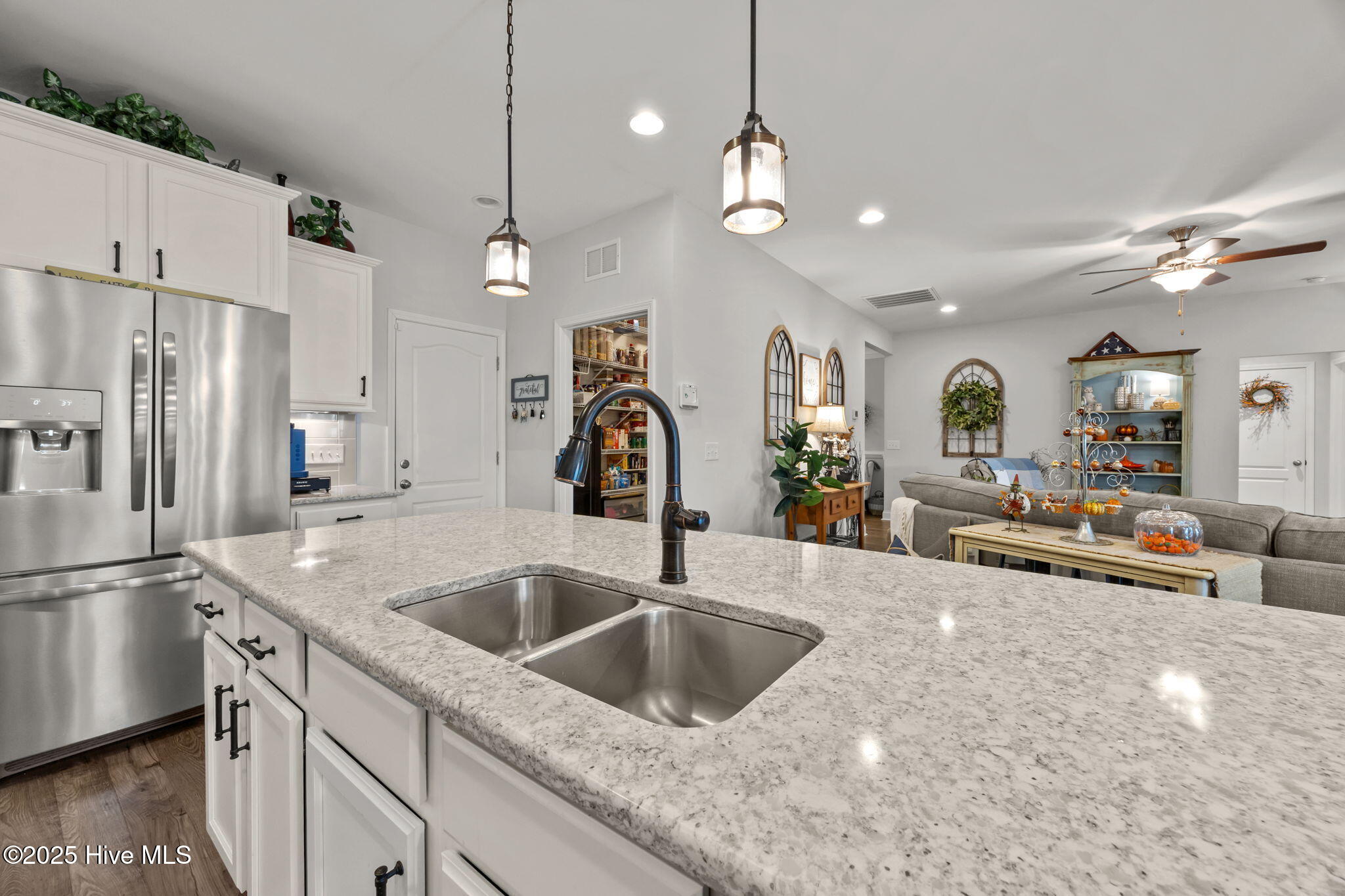 5229 Nat'l Gdn Trail Winnabow, NC 28479 - Photo 32 of 50 Kitchen