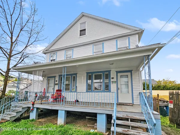 $1,400 | 109 1/2 Penn Street, Kingston, PA 18704