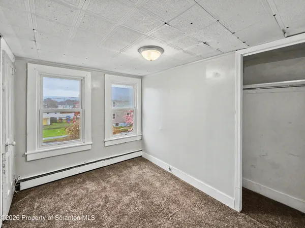 $1,400 | 109 1/2 Penn Street, Kingston, PA 18704