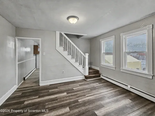 $1,400 | 109 1/2 Penn Street, Kingston, PA 18704