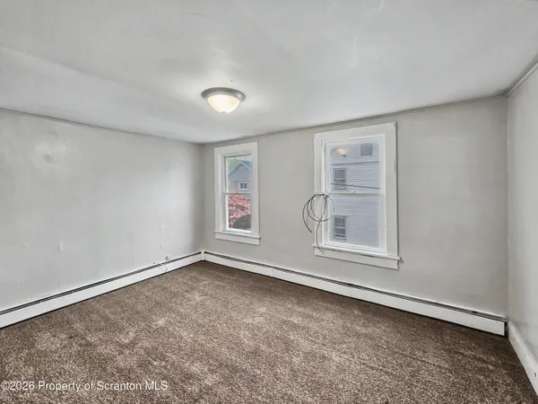 $1,400 | 109 1/2 Penn Street, Kingston, PA 18704