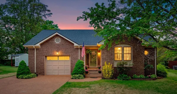 $649,900 | 215 Devrow Court, Franklin, TN 37064