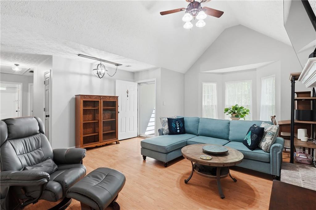 145 Priscilla Way Newnan, GA 30265 - Photo 11 of 41