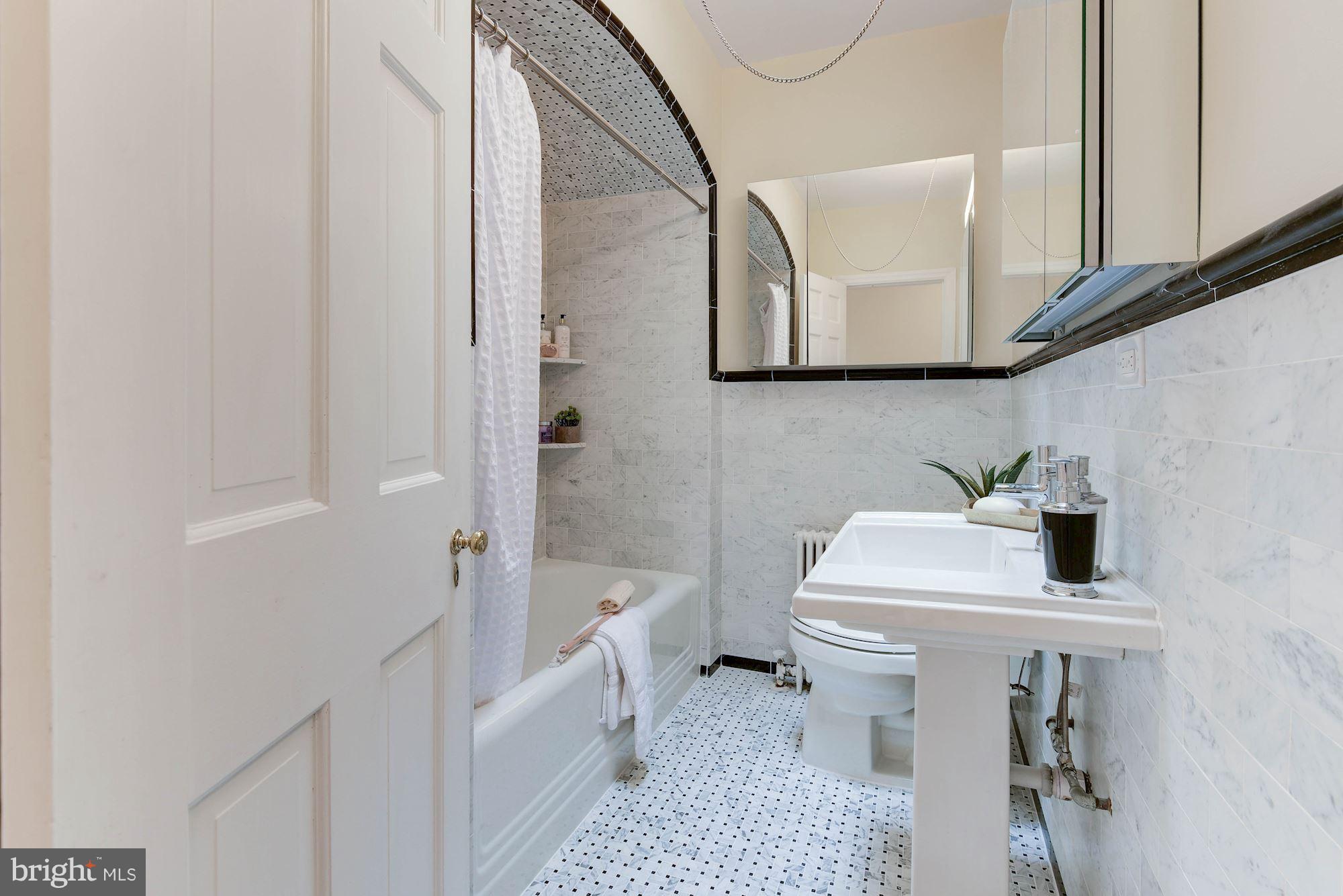 3419 Reservoir Road Northwest Washington, DC 20007 - Photo 15 of 25 Bath