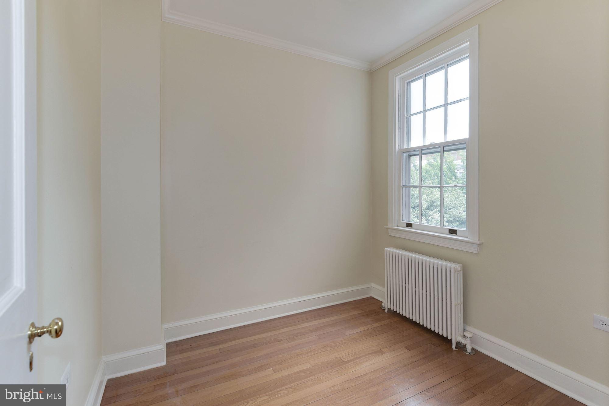 3419 Reservoir Road Northwest Washington, DC 20007 - Photo 19 of 25 Bedroom