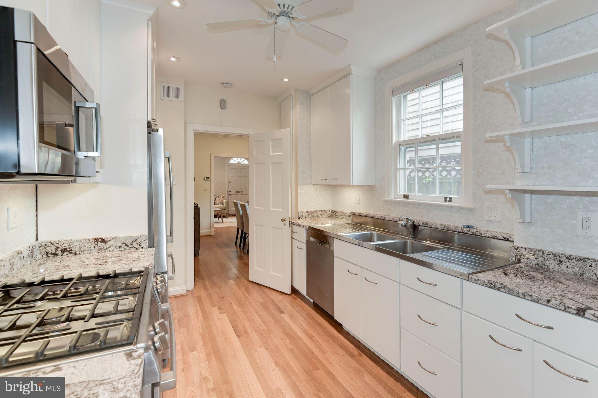 3419 Reservoir Road Northwest Washington, DC 20007 - Photo 8 of 25 Kitchen