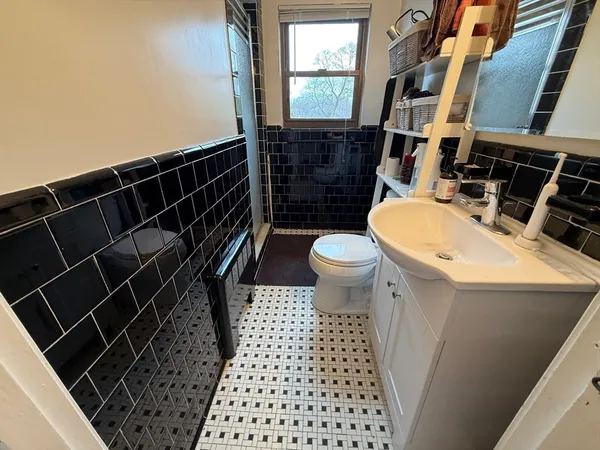 $4,400 | 9 Reservoir Road, Unit 2, Brookline, MA 02467