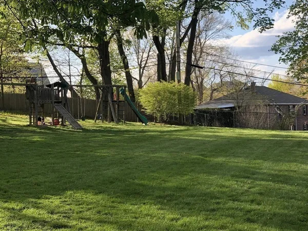 $4,400 | 9 Reservoir Road, Unit 2, Brookline, MA 02467