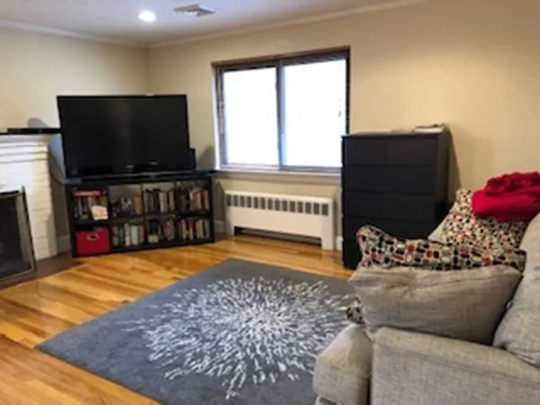 $4,400 | 9 Reservoir Road, Unit 2, Brookline, MA 02467