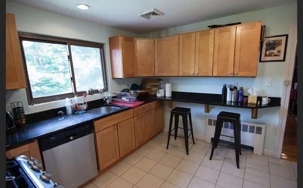 $4,400 | 9 Reservoir Road, Unit 2, Brookline, MA 02467