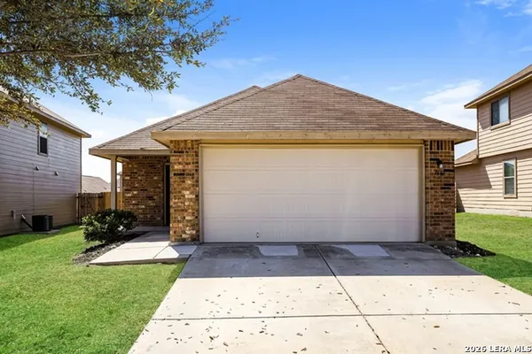 $1,675 | 7607 Millchase, San Antonio, TX 78218