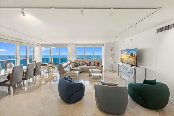 $1,899,000 | 1850 South Ocean Drive, Unit 3301, Hallandale Beach, FL 33009