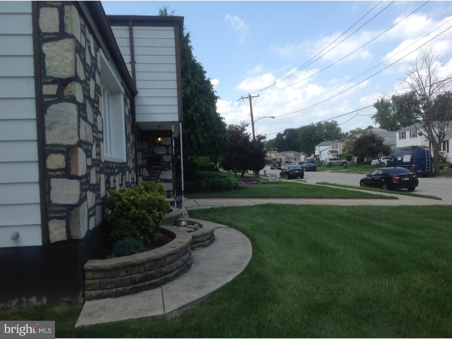 9708 Glenhope Road Philadelphia, PA 19115 - Photo 2 of 25