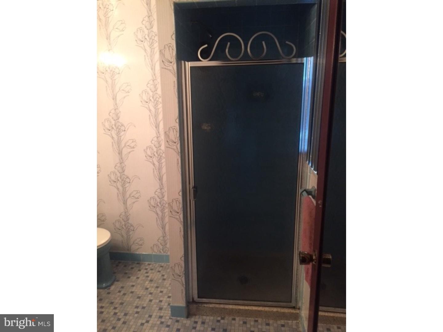 9708 Glenhope Road Philadelphia, PA 19115 - Photo 17 of 25 a view of a bathroom