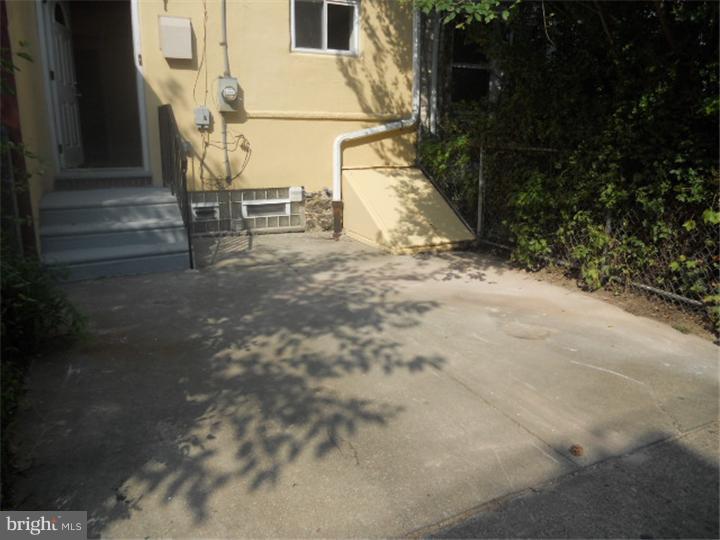 4550 Fernhill Road Philadelphia, PA 19144 - Photo 17 of 25 Exterior Back
