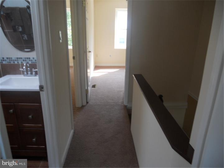4550 Fernhill Road Philadelphia, PA 19144 - Photo 21 of 25 Hallway