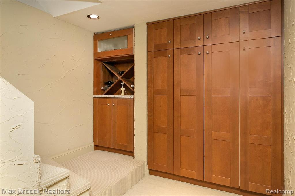 19248 Riverside Drive Beverly Hills, MI 48025 - Photo 36 of 54
