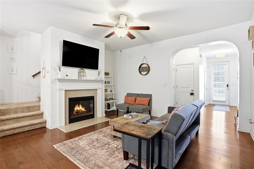 5026 Longview Walk Decatur, GA 30035 - Photo 4 of 31 a living room with furniture fireplace and flat screen tv