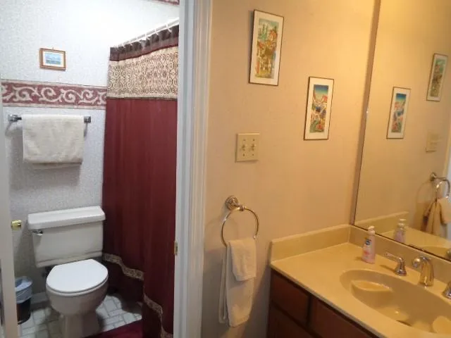 $2,300 | 2425 Oxford Place, Unit 113, Gretna, LA 70056