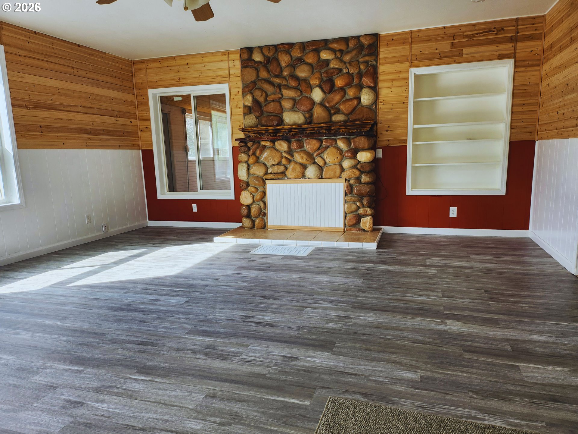 80199 Emigrant Street Wamic, OR 97063 - Photo 2 of 19