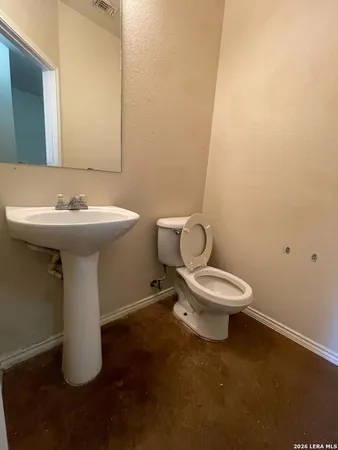 $1,100 | 10815 Mathom Landing, Unit 3, Universal City, TX 78148