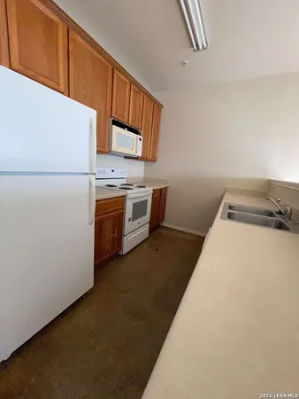 $1,100 | 10815 Mathom Landing, Unit 3, Universal City, TX 78148