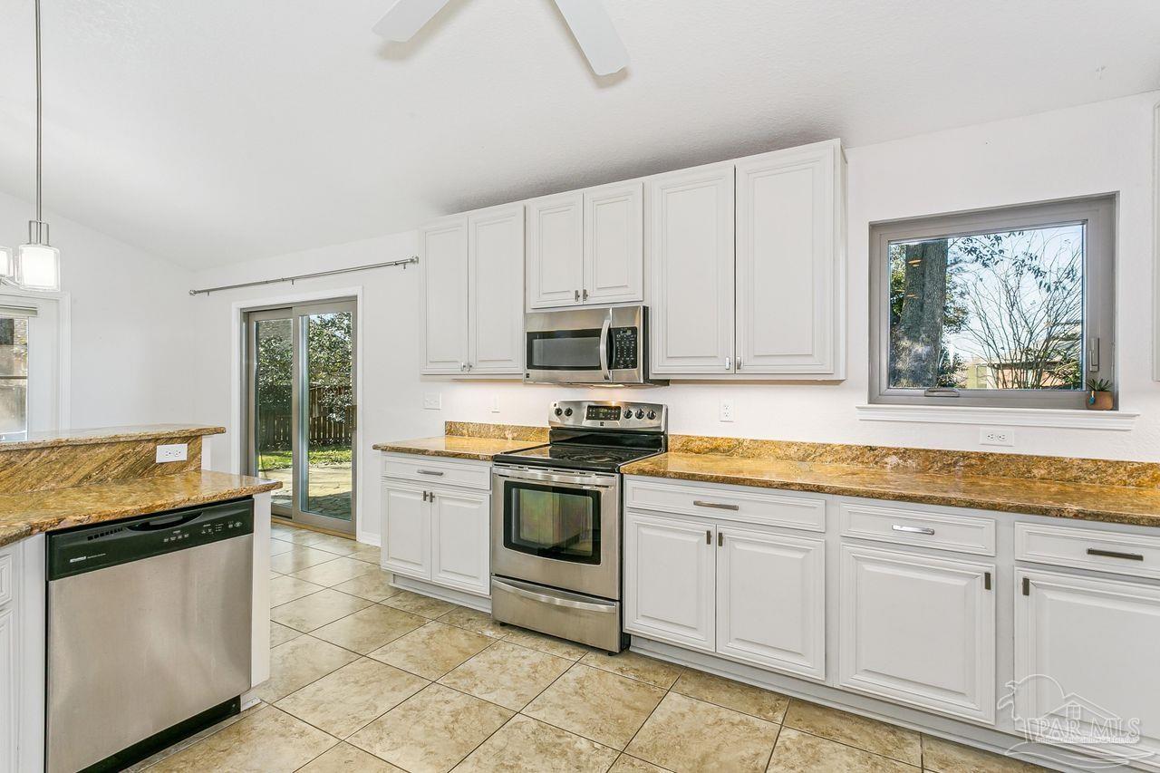 5903 Dun Barton Court Pace, FL 32571 - Photo 13 of 46