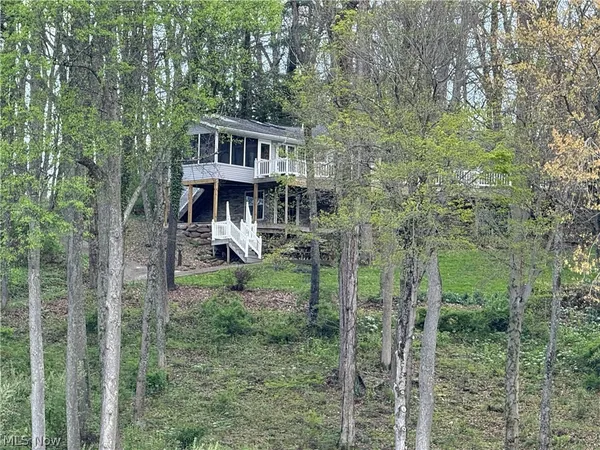 $875,000 | 2594 Buckhorn Drive, Millersburg, OH 44654