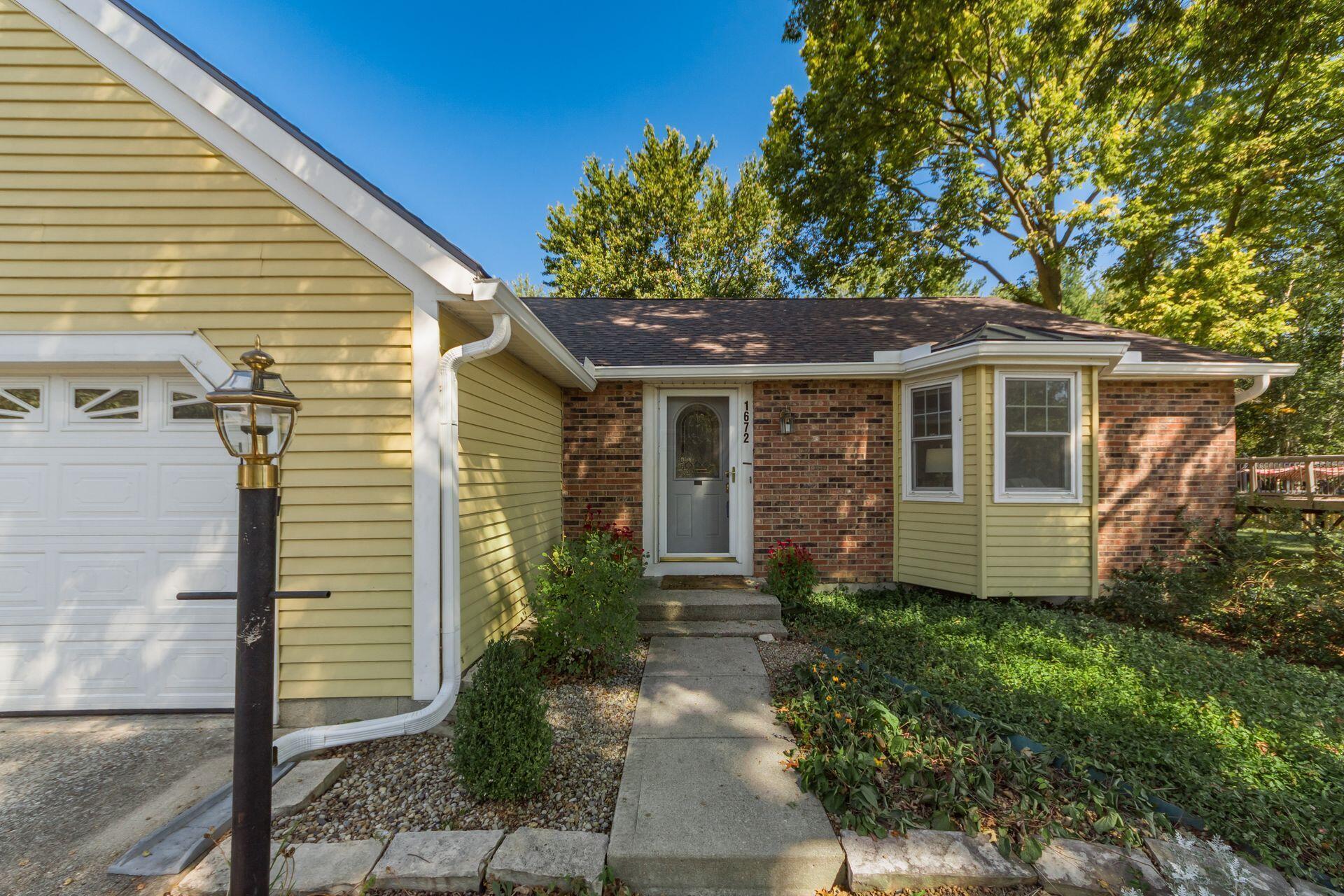 1672 Rushing Way Columbus, OH 43235 - Photo 2 of 43 Front