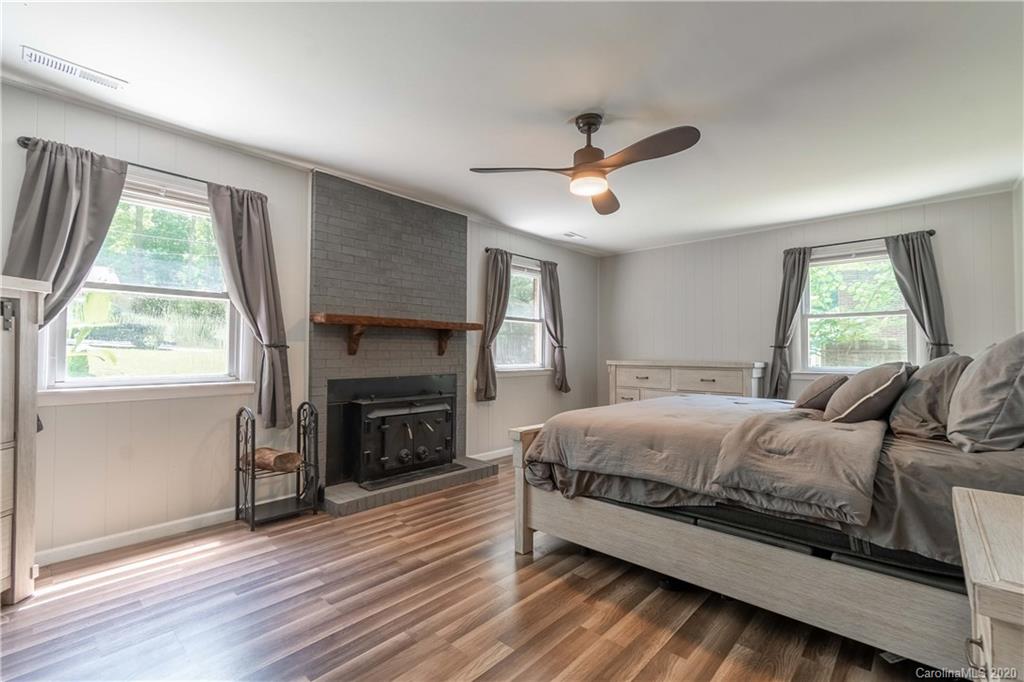 9232 Thayer Road Charlotte, NC 28214 - Photo 14 of 36 Gallery Image 14