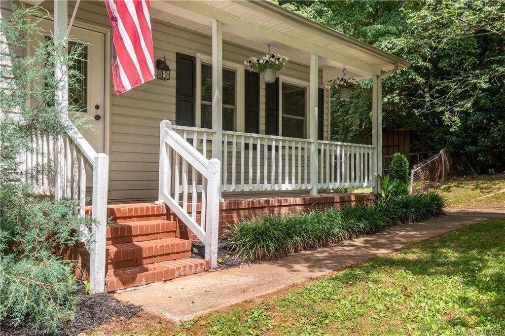 9232 Thayer Road Charlotte, NC 28214 - Photo 3 of 36 Gallery Image 3