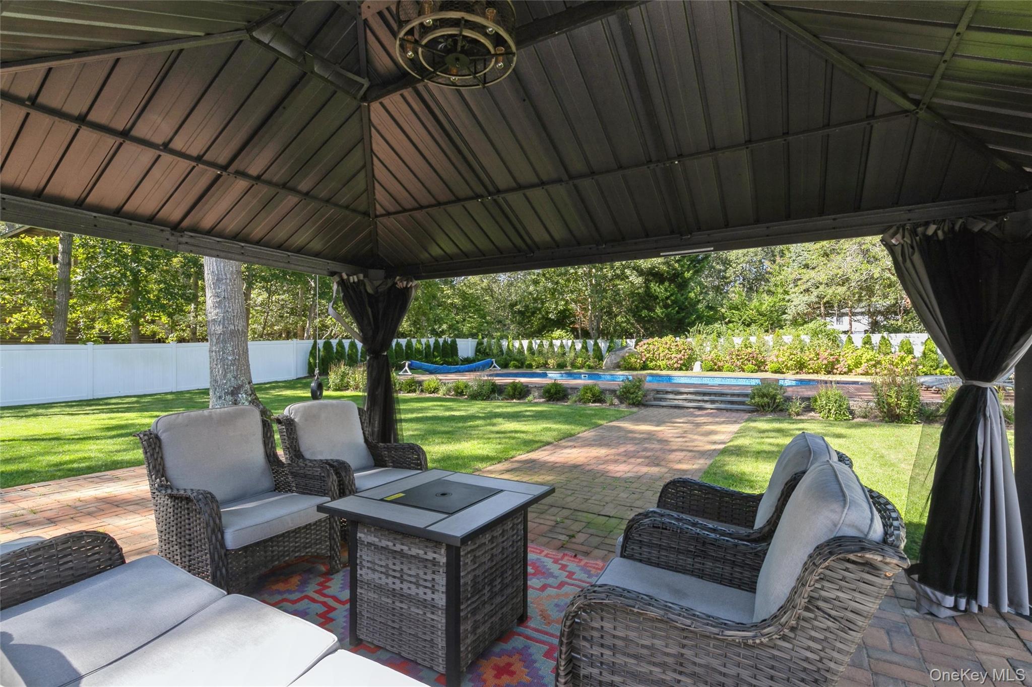 10 Rutland Road East Hampton, NY 11937 - Photo 29 of 47