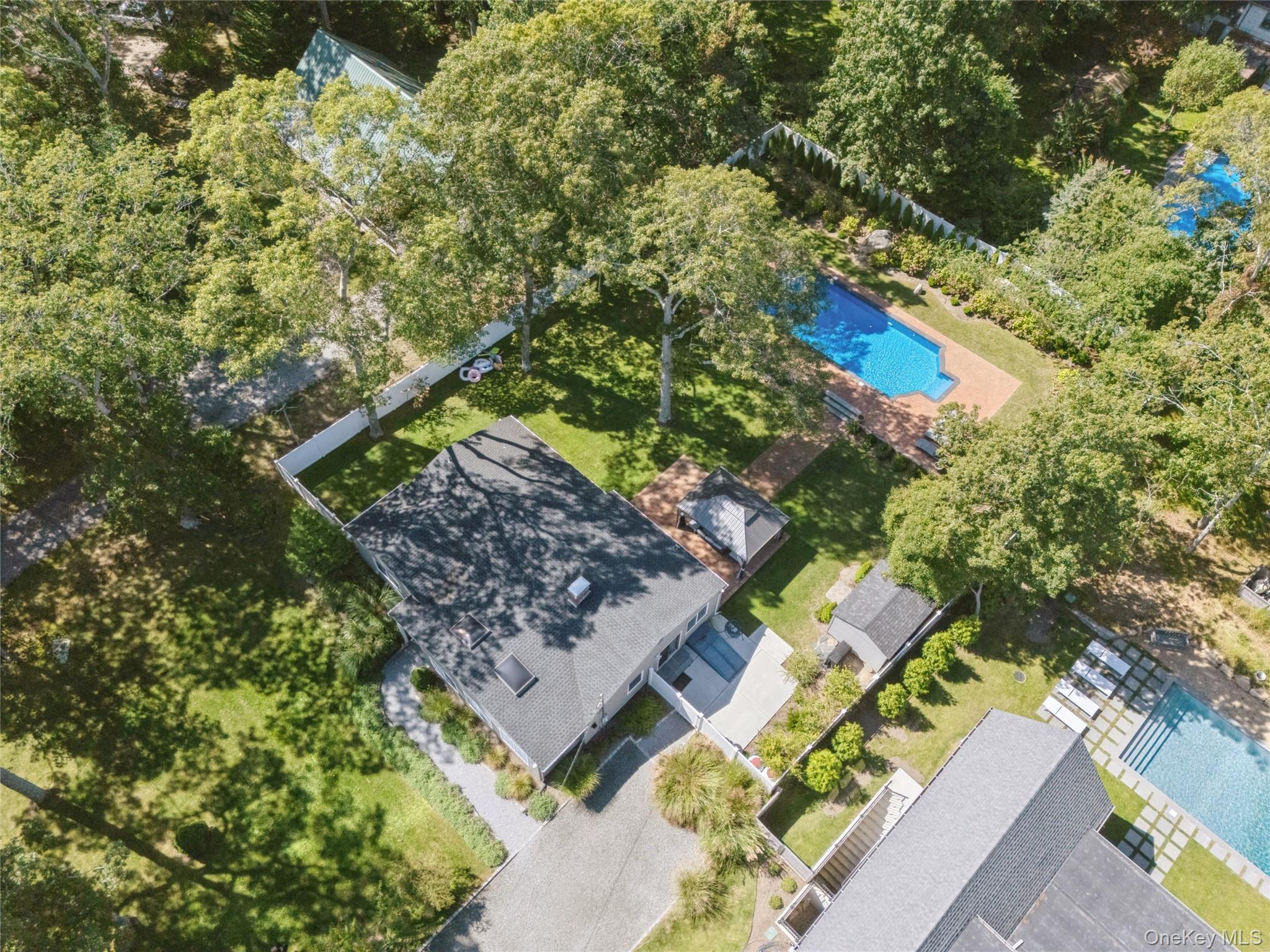 10 Rutland Road East Hampton, NY 11937 - Photo 34 of 47 a picture of a tree