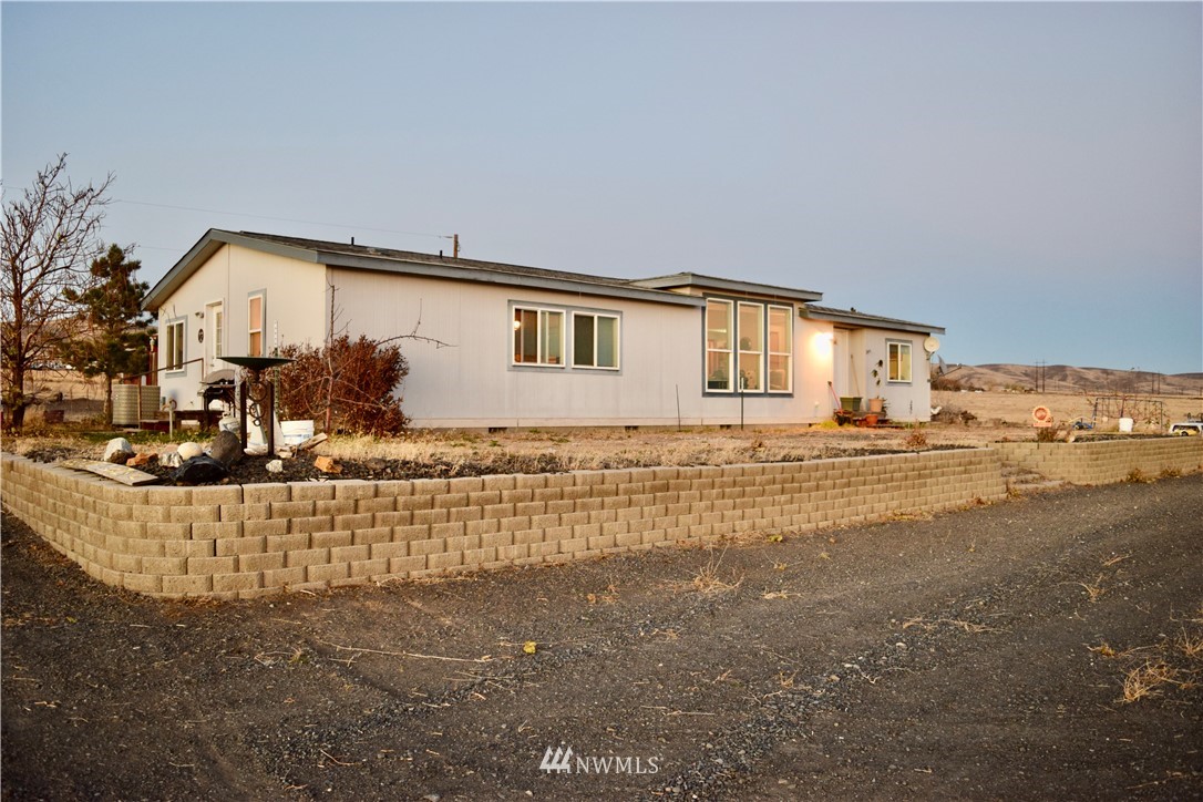 12753 Rd K Northwest Quincy, WA 98848 - Photo 2 of 35