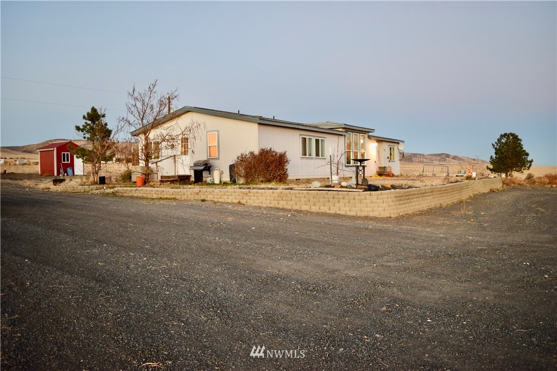 12753 Rd K Northwest Quincy, WA 98848 - Photo 3 of 35