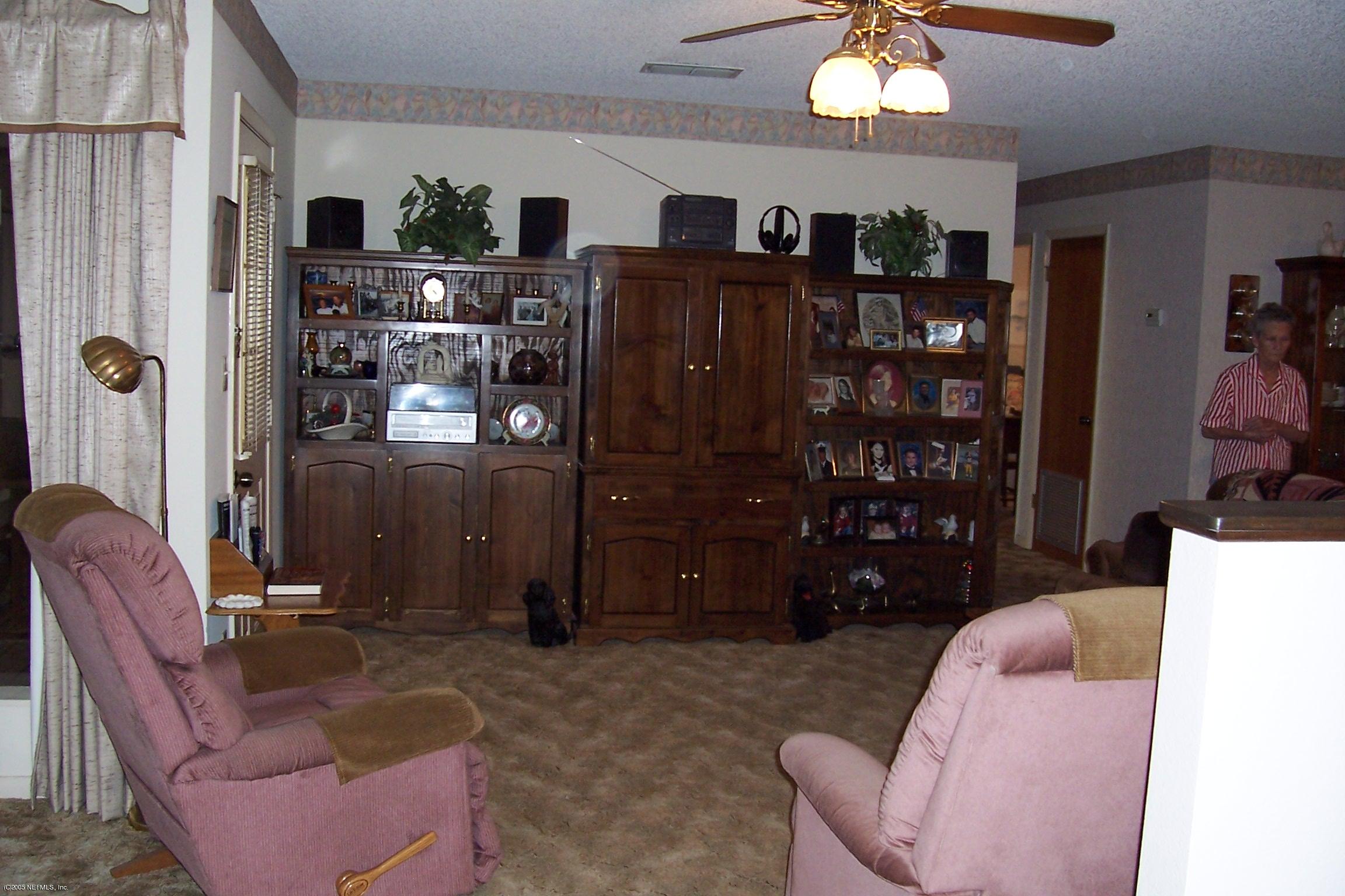 120 Riverside Drive Satsuma, FL 32189 - Photo 16 of 31 Other end of living or family room