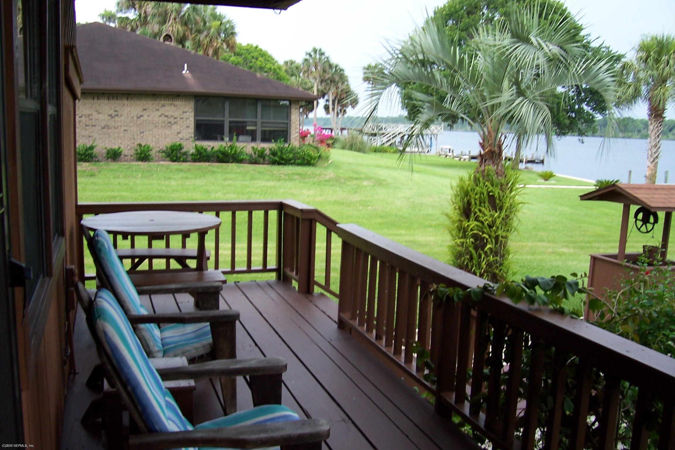 120 Riverside Drive Satsuma, FL 32189 - Photo 24 of 31 Guest suite private deck