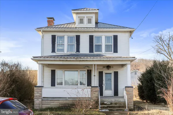 $99,500 | 28 East Central Avenue, Ridgeley, WV 26753