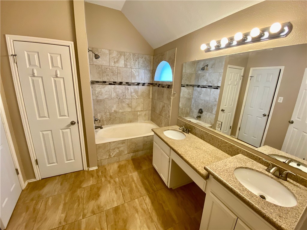 209 North Blue Ridge Parkway Cedar Park, TX 78613 - Photo 7 of 13