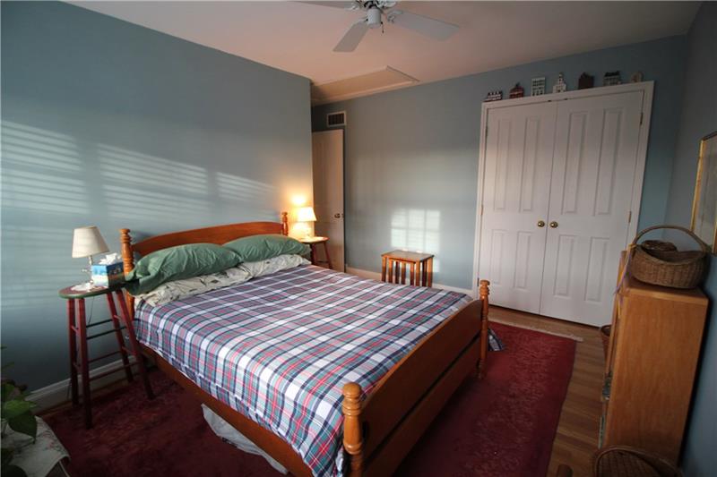444 Sulgrave Road Pittsburgh, PA 15211 - Photo 12 of 25