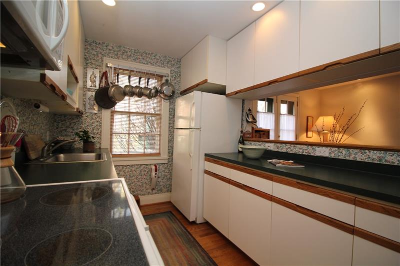 444 Sulgrave Road Pittsburgh, PA 15211 - Photo 6 of 25