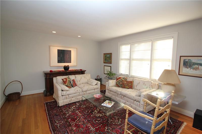 444 Sulgrave Road Pittsburgh, PA 15211 - Photo 8 of 25