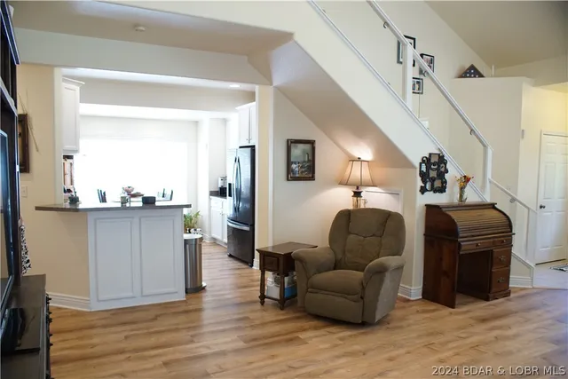 $450,000 | 10 Anemone Road, Four Seasons, MO 65049