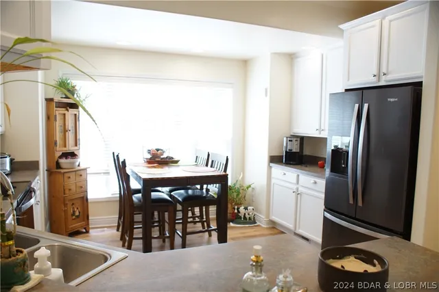 $450,000 | 10 Anemone Road, Four Seasons, MO 65049