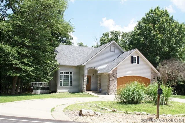 $450,000 | 10 Anemone Road, Four Seasons, MO 65049