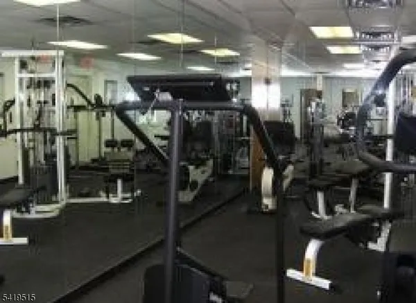 $2,100 | 2467 Highway 10, Unit 5A, Morris Plains, NJ 07950