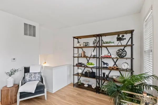 $499,900 | 208 East Reservoir Avenue, Milwaukee, WI 53212