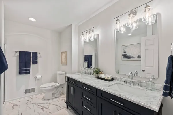 $499,900 | 208 East Reservoir Avenue, Milwaukee, WI 53212